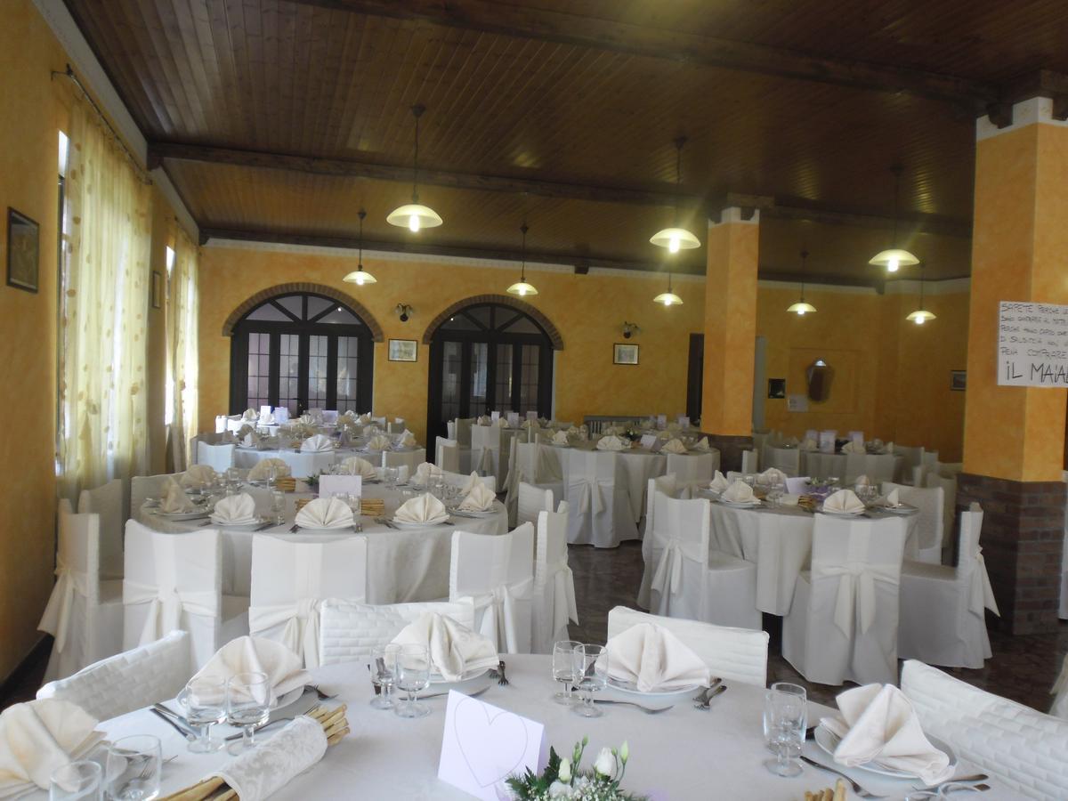 Hotel L'Ostu Del Povr-Om Pinasca Zewnętrze zdjęcie